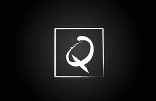 q icono del logotipo de la letra del alfabeto grunge con cuadrado. diseño de plantillas creativas para empresas y empresas en blanco y negro vector
