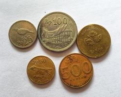 antigua moneda rupia indonesia. dinero usado en los 90's. las fotos son adecuadas para actividades relacionadas con las finanzas.