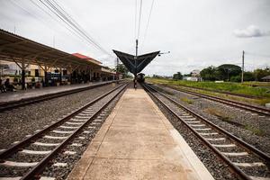 zona de la estación de tren urbano foto