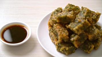 Fried Chinese chives dumpling cake - Asian food style video