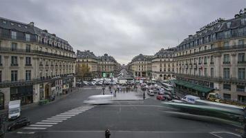 séquence timelapse 4k de paris, france - l'avenue de l'opéra video