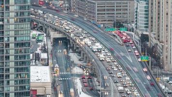 Secuencia de timelapse de 4k de toronto, canadá - atasco de tráfico en la autopista video