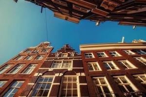 Amsterdam - Países Bajos .vulytsya en el centro histórico de amst foto