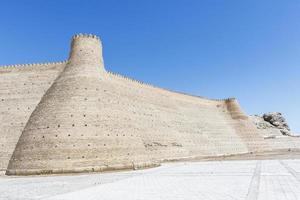 el arca de bukhara, una enorme fortaleza ubicada en la ciudad de bukhara, uzbekistán, asia central foto