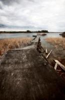 Muelle en ruinas en el lago Reed en el norte de Manitoba foto