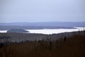 lago congelado en el parque nacional waskesui foto