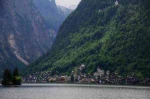 hallstatt en el lago foto