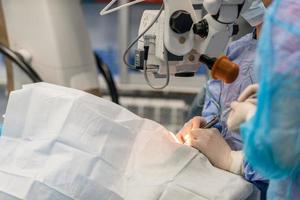 cirugía ocular quirúrgica médica foto