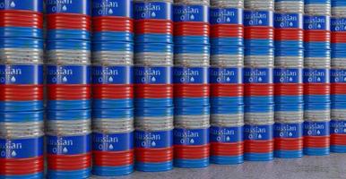 barril de petróleo ruso de almacén, fondo con barril. barriles con bandera rusa de colores. Sanciones al petróleo ruso. trabajo 3d e ilustracion 3d foto