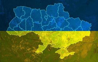 bandera y mapa de ucrania. rusia vs ucrania detener la guerra, rusia y ucrania peleando foto