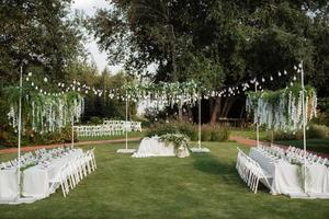 Banquet in the garden for a wedding photo