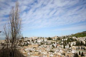 albaicín visto desde la alhambra en granada, andalucía, españa foto