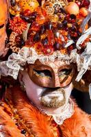 Venecia, Italia, 2013 - Persona con máscara de carnaval veneciano. 4740546  Foto de stock en Vecteezy