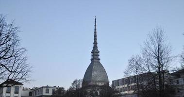 mole antonelliana en turín foto