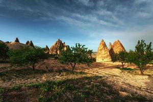 increíble puesta de sol sobre capadocia. pavo. Europa foto