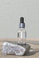 Maqueta de productos premium de suero cosmético hidratante para el cuidado de la piel de render 3d foto