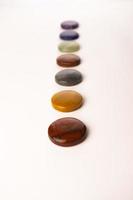 piedras de chakras de colores