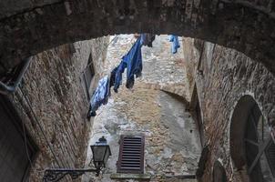 vista de la ciudad de volterra foto