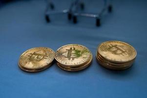 bitcoin cryptocurrency digital btc tecnología de monedas tecnología de internet conceptos de negocios modernos para comprar una línea foto