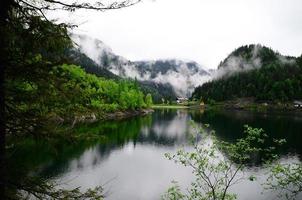 paisaje marino en las montañas foto