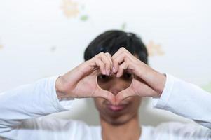 la mano y el amor de una sola persona son preciosos. foto