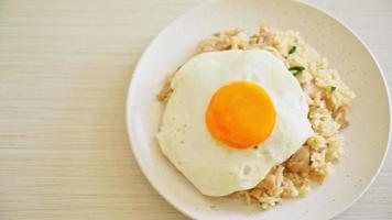 fried rice with pork and fried egg in Japanese style - Asian food style video