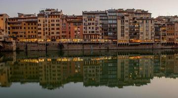 ciudad de florencia arno foto