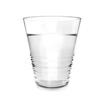 beber agua clara en vaso transparente. aislado en blanco representación background.3d. foto