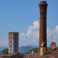 torre en lucca desde torre guinigi toscana italia foto