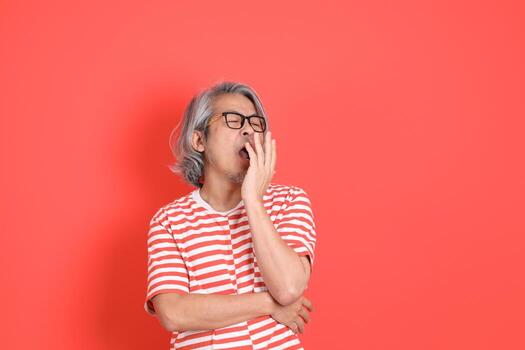 hombre asiático senior foto