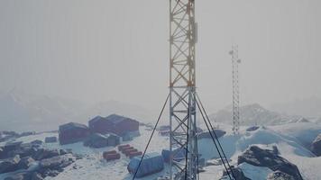 la estación marrón es una base antártica y una estación de investigación científica foto