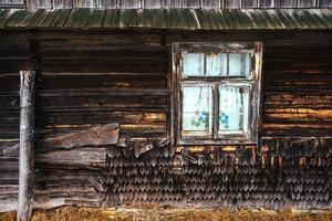 old wooden house photo