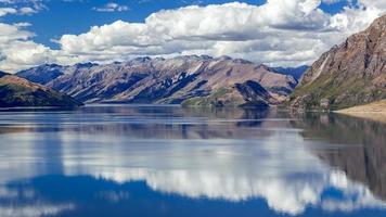 vista panorámica del lago hawea foto