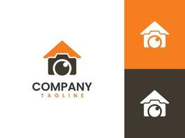 plantilla de logotipo de fotografía inmobiliaria, concepto de casa y cámara vector