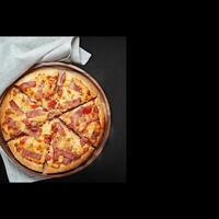 deliciosa pizza recién horneada recién salida del horno, comida italiana, foto