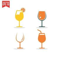 conjunto de iconos de alcohol y cócteles. colección de iconos web lineales simples como vasos, licores, cerveza, bar, champán, whisky, vino, etc. trazo vectorial editable. vector