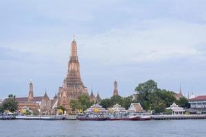 Wat Arun en Bangkok, Tailandia foto