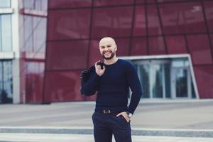 retrato de un hombre feliz y exitoso foto