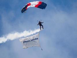 biggin hill, kent, reino unido, 2014. equipo de paracaidistas de la marina real foto