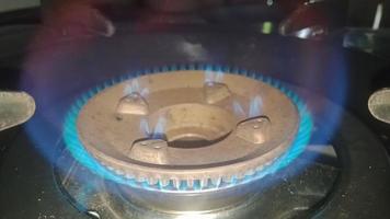 Light a fire on a gas stove