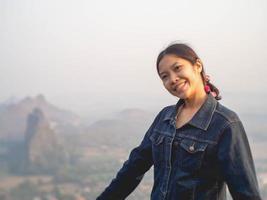 mujer y cielo foto