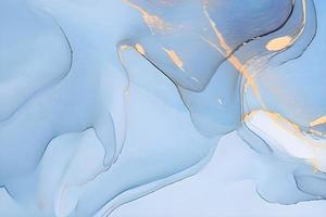 pintura de arte fluido abstracto de lujo natural en técnica de tinta de alcohol. corrientes de tonos translúcidos, remolinos metálicos serpenteantes y aerosoles espumosos de forma de color.