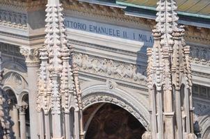 galería vittorio emanuele ii arcade en milán foto