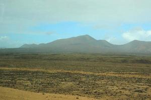 Playa de lanzarote en las islas canarias españolas foto