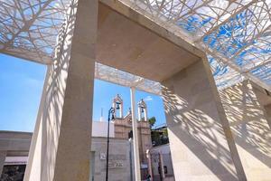 méxico, aguascalientes, monumento y jardín patio jesús contreras en el centro histórico de la ciudad de zócalo frente a la basílica de la catedral de aguascalientes foto