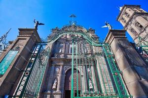 méjico, punto de referencia de la catedral central de puebla foto