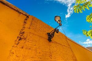 méxico, mazatlán, coloridas calles de la ciudad vieja en el centro histórico de la ciudad foto