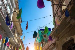 pintorescas y coloridas calles de la habana antigua en el centro histórico de la ciudad - la habana vieja - cerca del paseo el prado y capitolio. foto