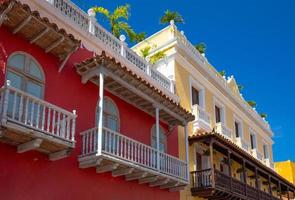 colombia, pintorescas calles coloridas de cartagena en el distrito histórico de getsemani cerca de la ciudad amurallada foto