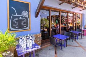 pintorescas calles coloniales, cafés y restaurantes del centro histórico de la ciudad de san jose del cabo, centro de vida cultural y galerías de arte foto